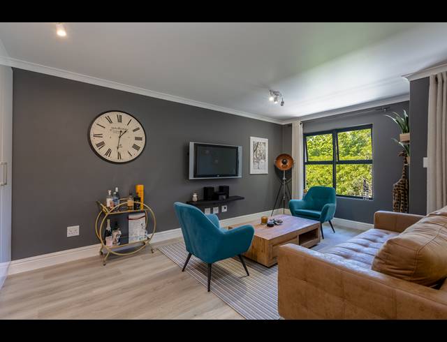 1 BEDROOM APARTMENT SOLD IN KENILWORTH UPPER